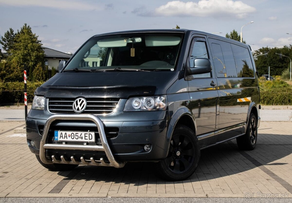 Volkswagen Caravelle 2.5 TDI 128kW (2007).