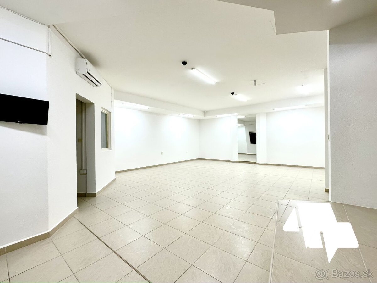 Podnájom, Obchodný priestor 76 m², Nitra-centrum