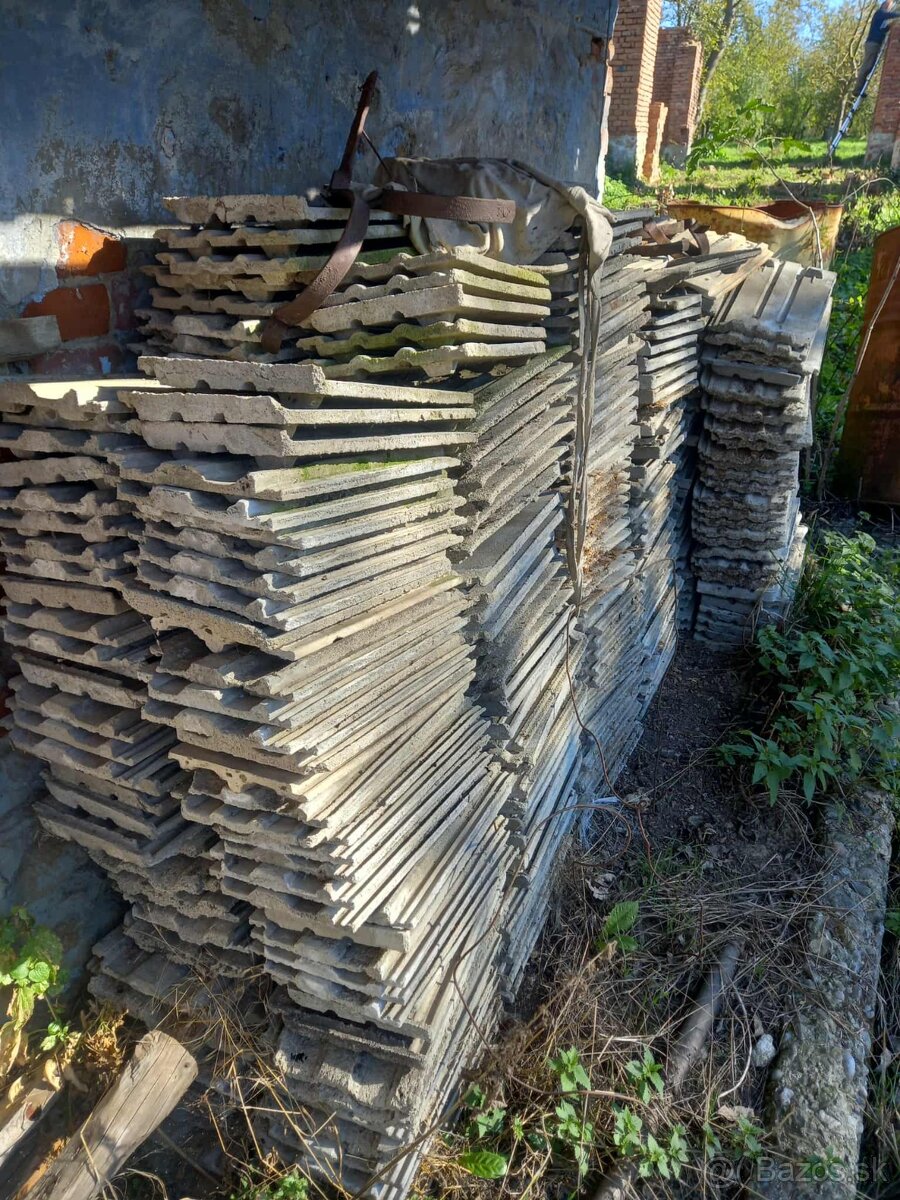 Stará betónová škridla