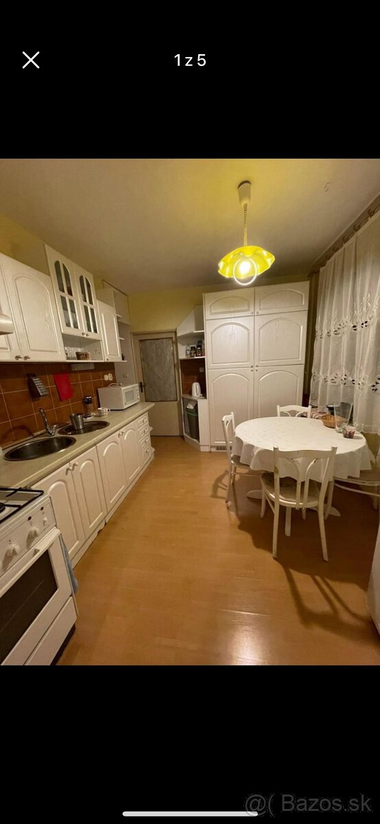 Škultétyho 2 - 11p - 1 izba