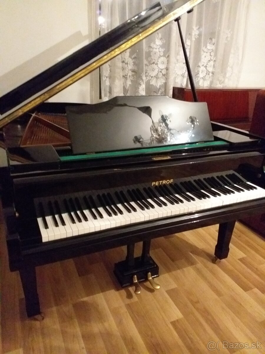 Predám koncertne krídlo Petrof