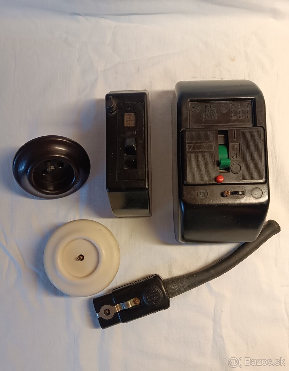 Bakelit retro elektro-zásuvka, konektor, jističe,.