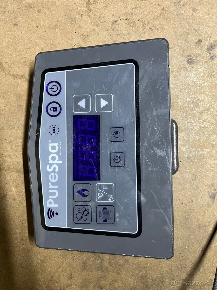 Ovládací panel vírivého bazéna