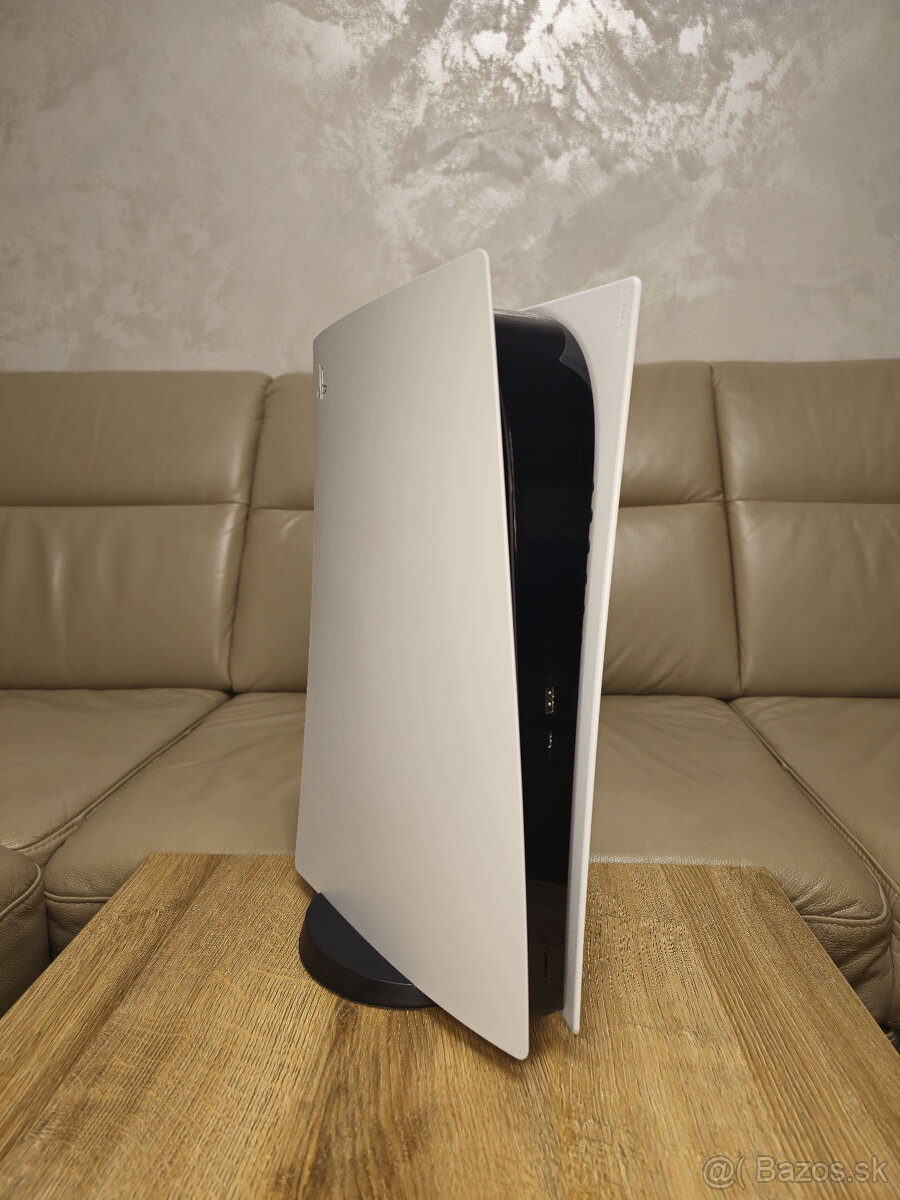 PS5 Digital Edition (825GB) - TOP stav + Kompletné balenie