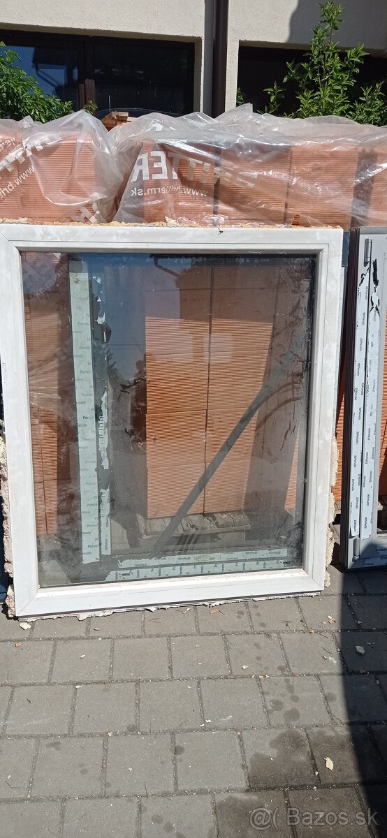 plastové okno