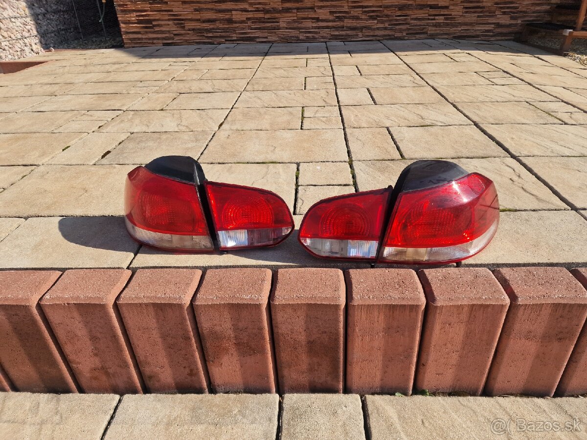 Zadné svetlá VW Golf VI