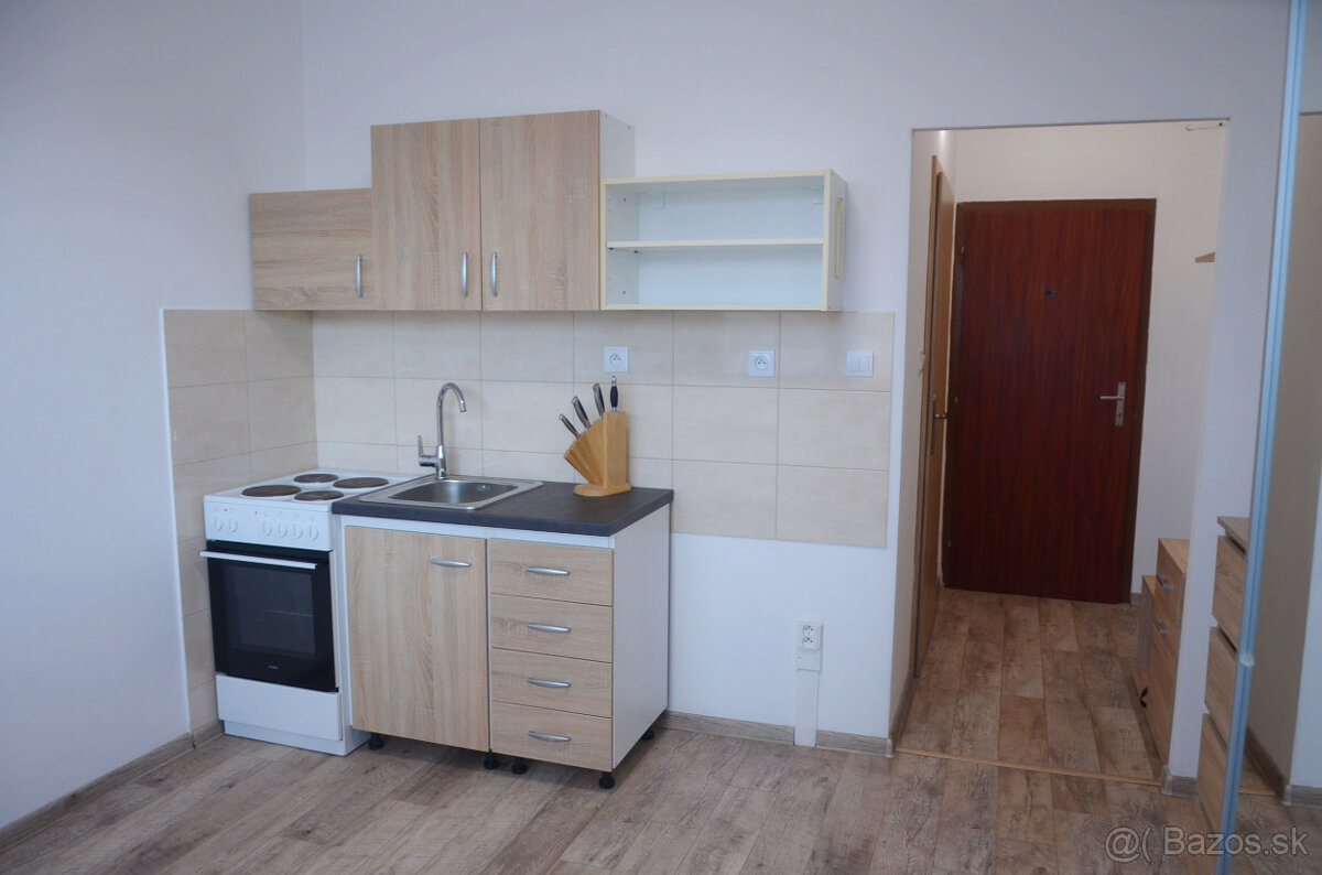 Na PRENÁJOM - garsónka - Zlaté Moravce
