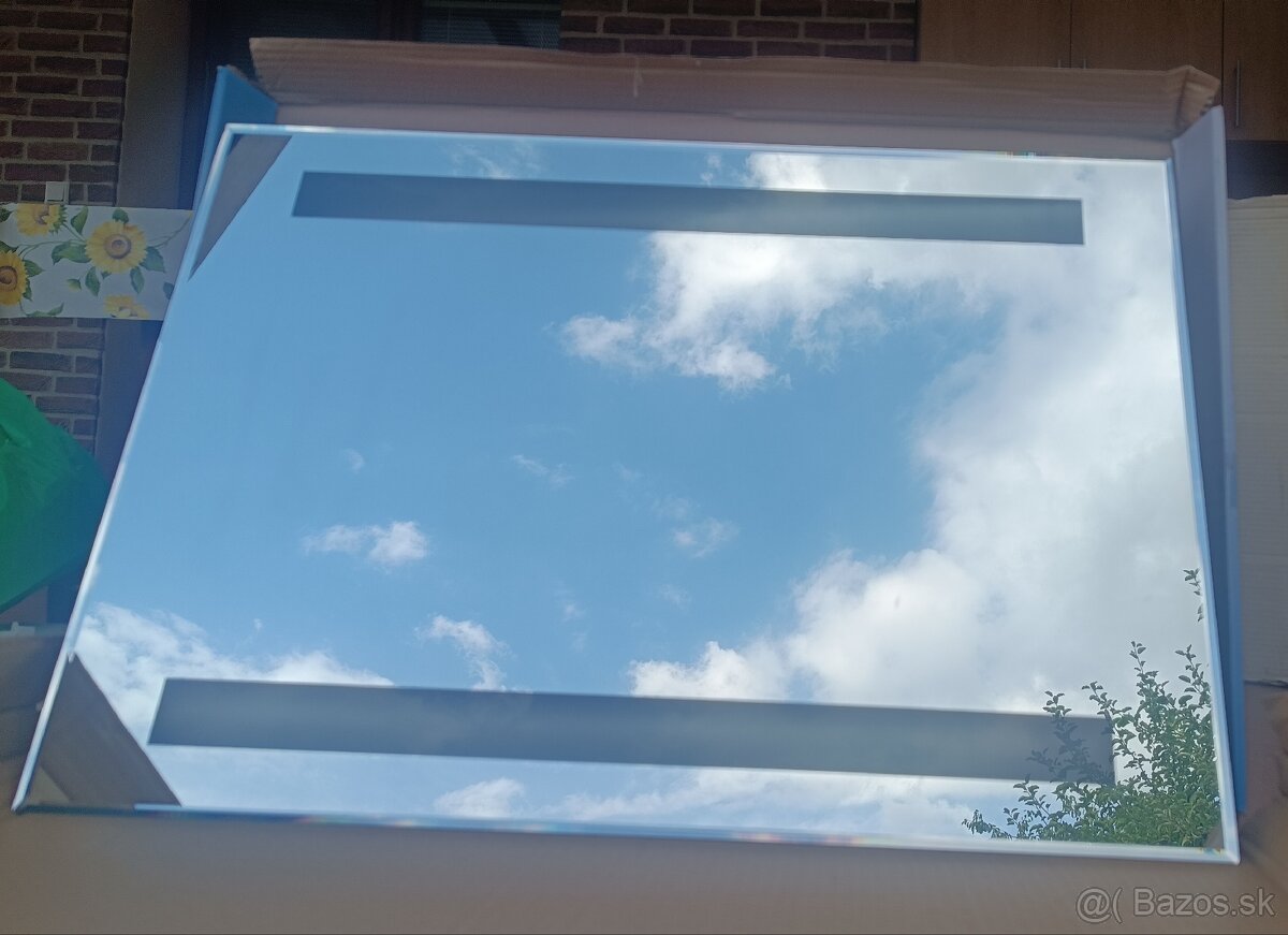 Zrkadlo s podsvitením