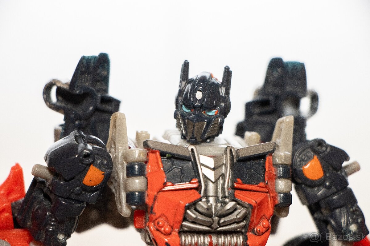 Optimus Prime figúrka - Transformers: Dark of the moon