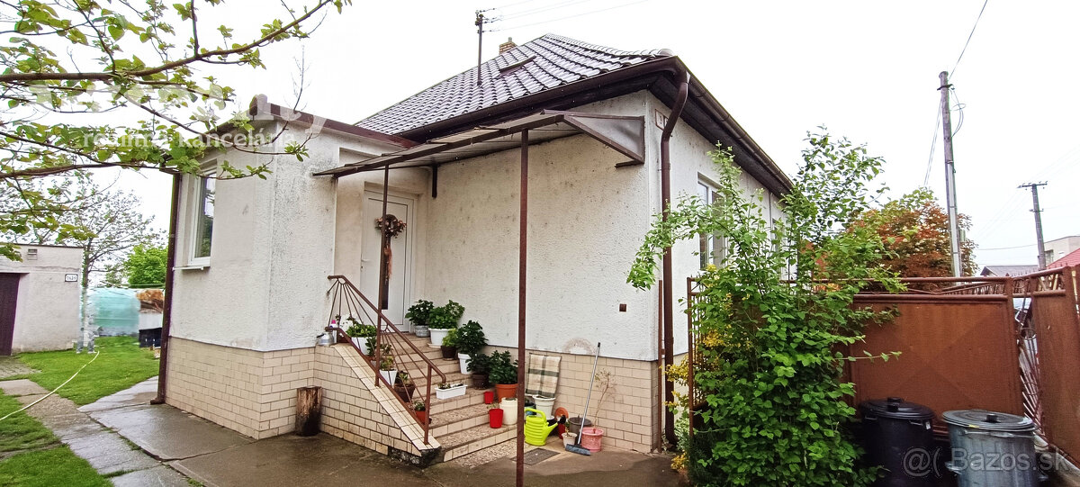 Na predaj 4 izbový rodinný dom v Bánove