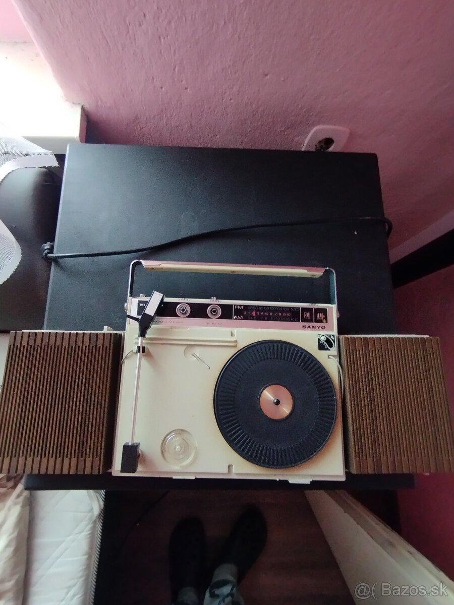 Gramo rádio sanyo