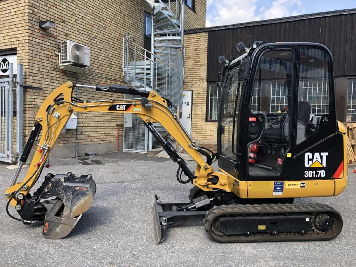 minibager 2,0t -Caterpillar 301.7D-840mth•13.8kW•