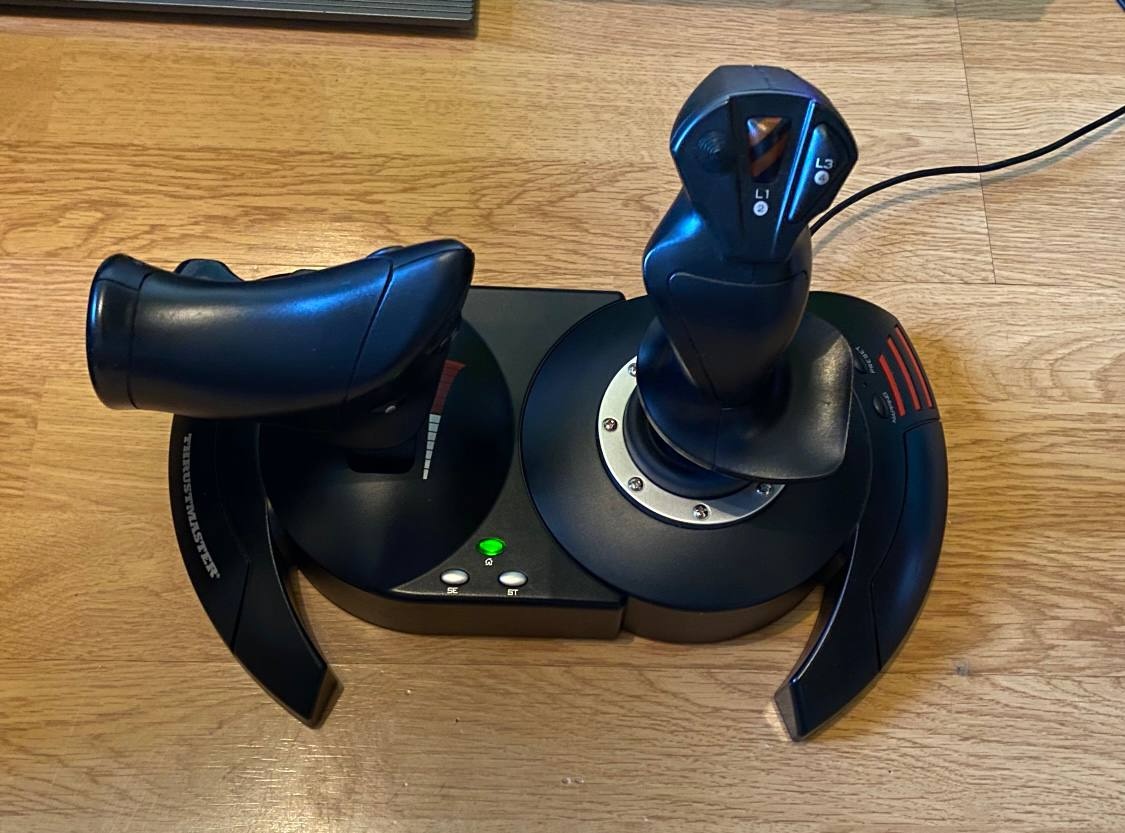 Herný ovládač Thrustmaster T.Flight Hotas X