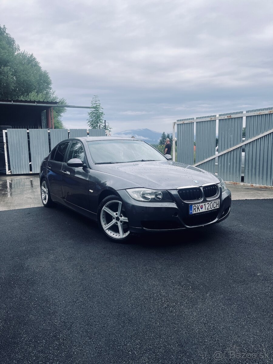 BMW e90 320i