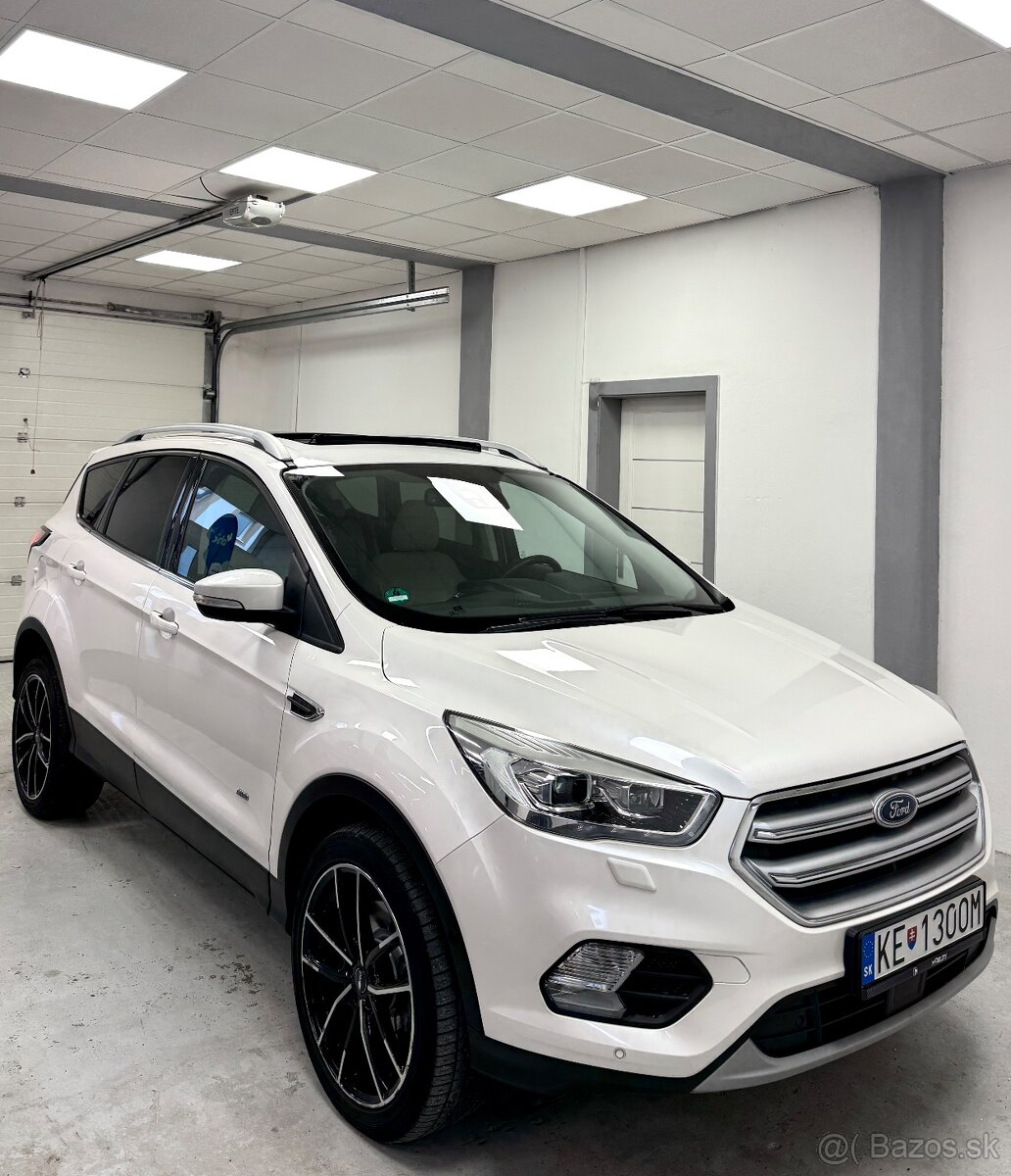 Ford Kuga 2.0TB 178Kw 4x4 Titanium/46000Km