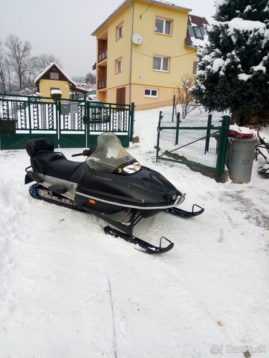 Snežný skúter Bombardier LINX 400