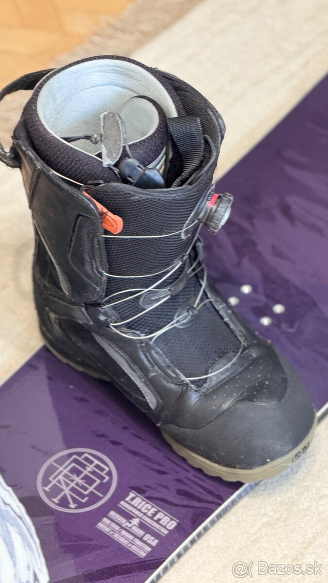 SNOWBOARDOVÉ TOPÁNKY značka THIRTY TWO, VEL. UK 10,5