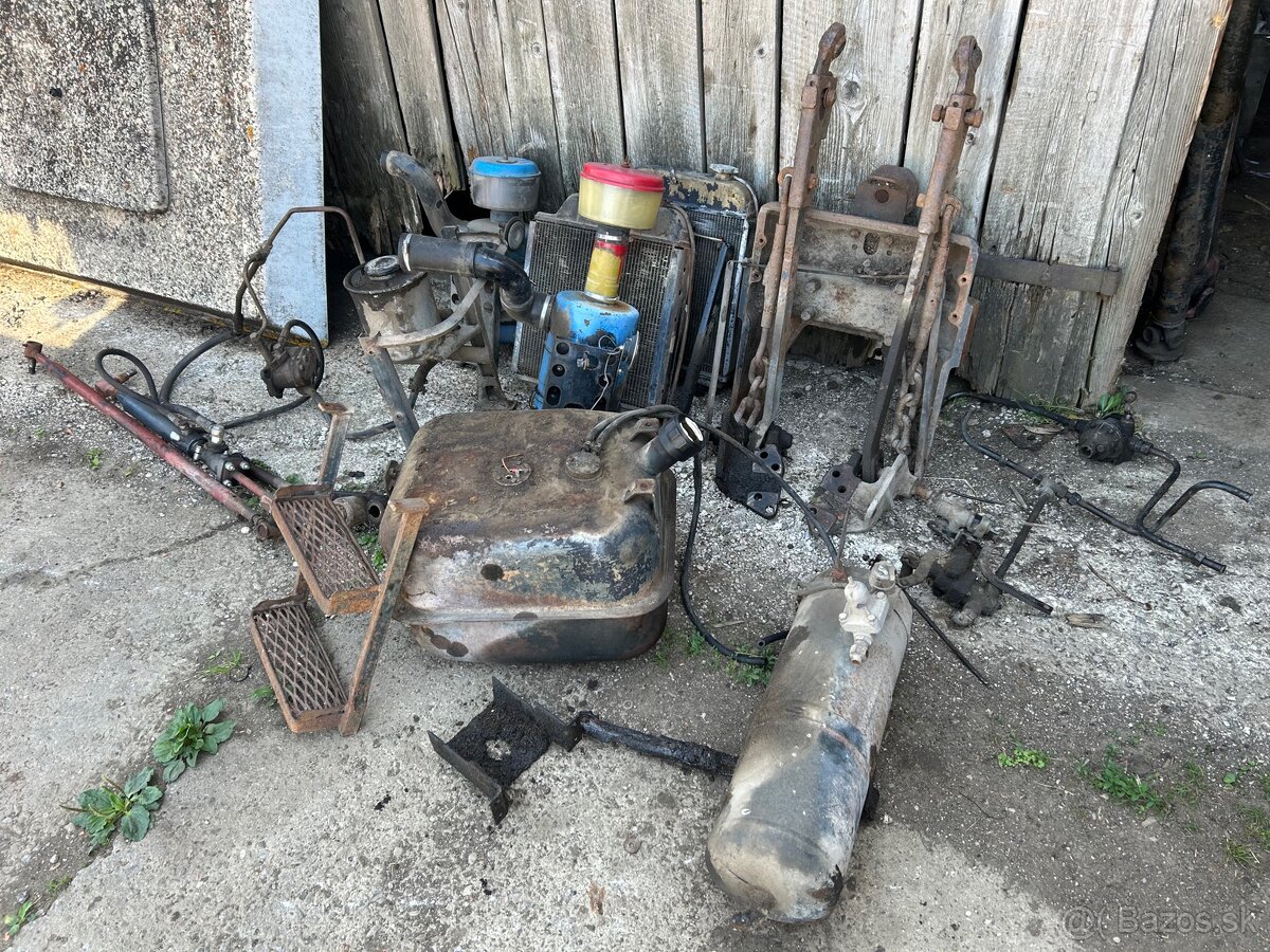 Predám rôzne diely na traktor Zetor major