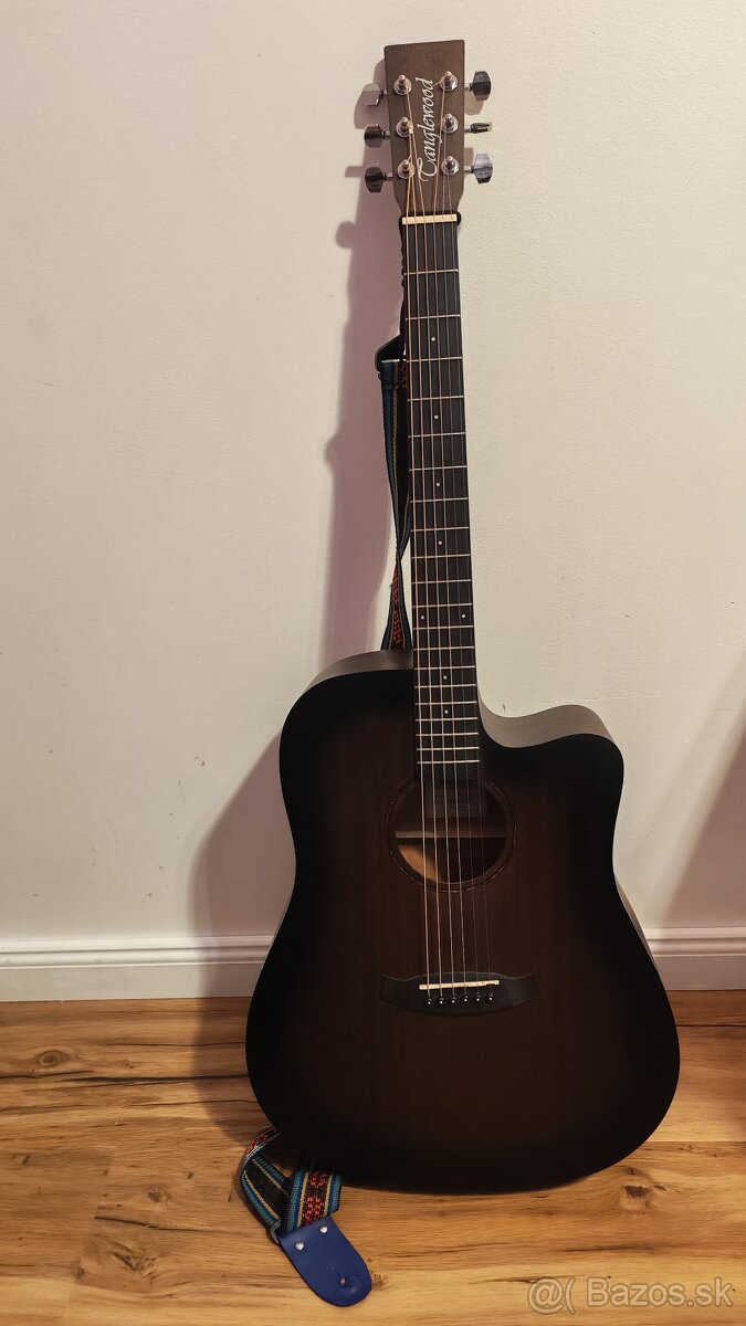 Elektro-akustická gitara