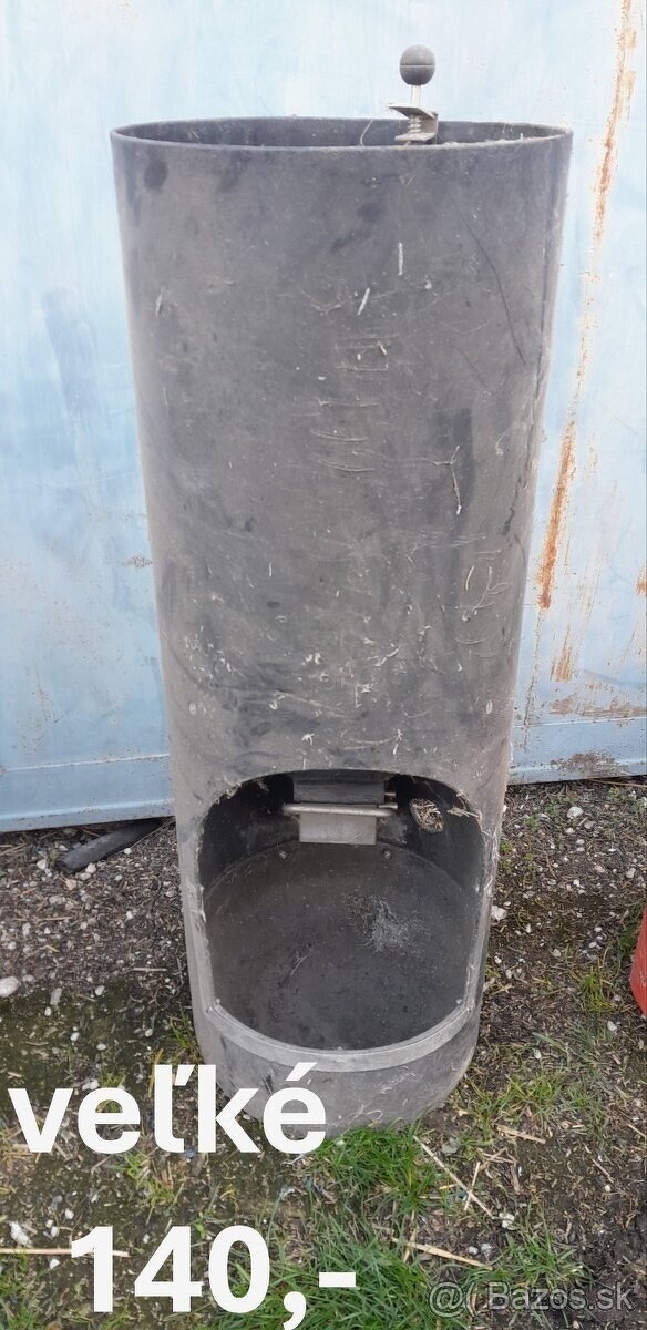 Ošípané odstavčata krmitko