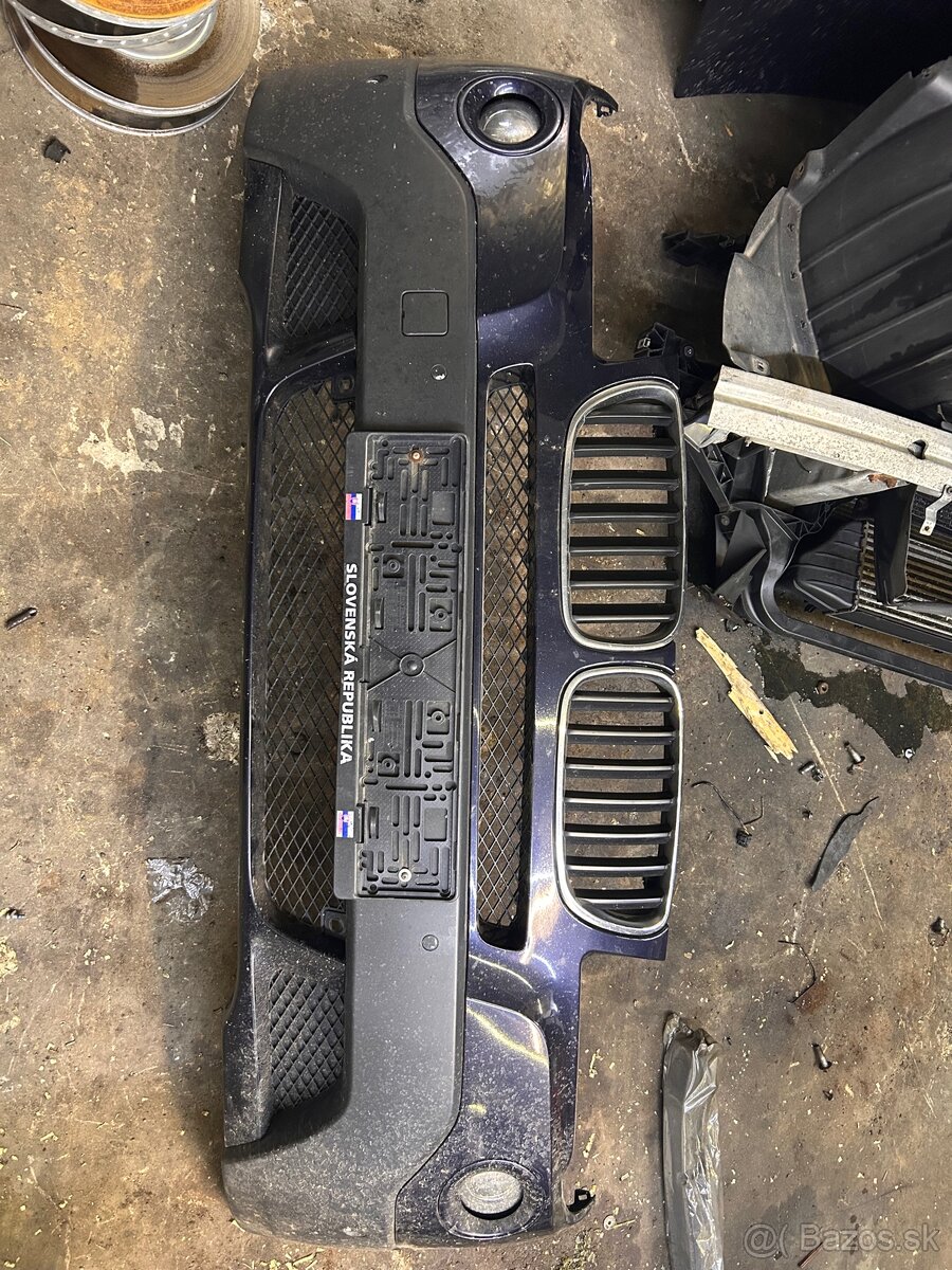 Predný naraznik BMW X3 E83