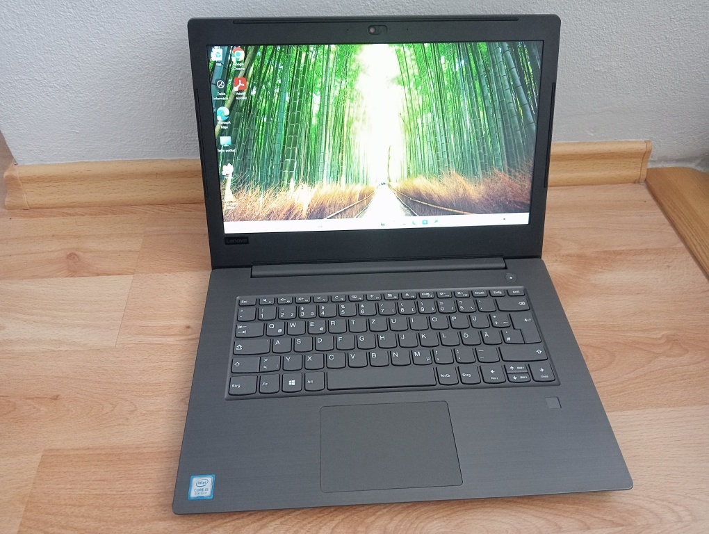 predám Lenovo V330 , Intel core i5 , 8gb ram , ssd