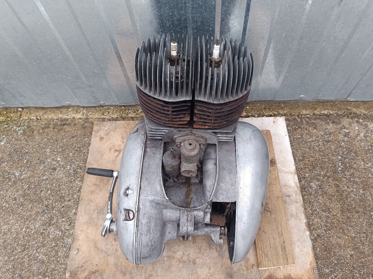 Motor Jawa 350 / 360 panelka