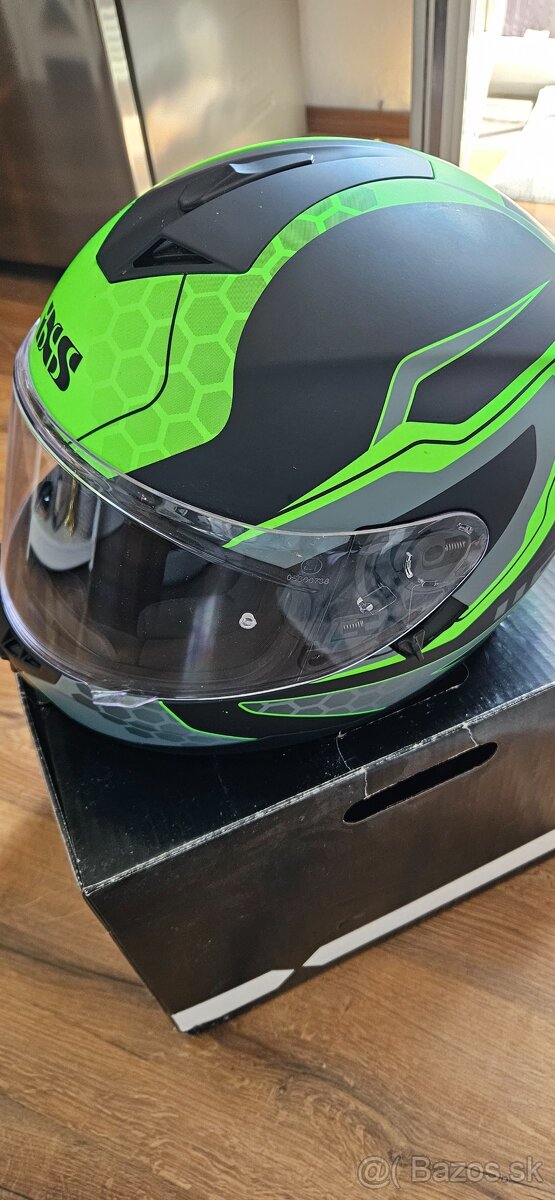 Ixs 1100 helma M
