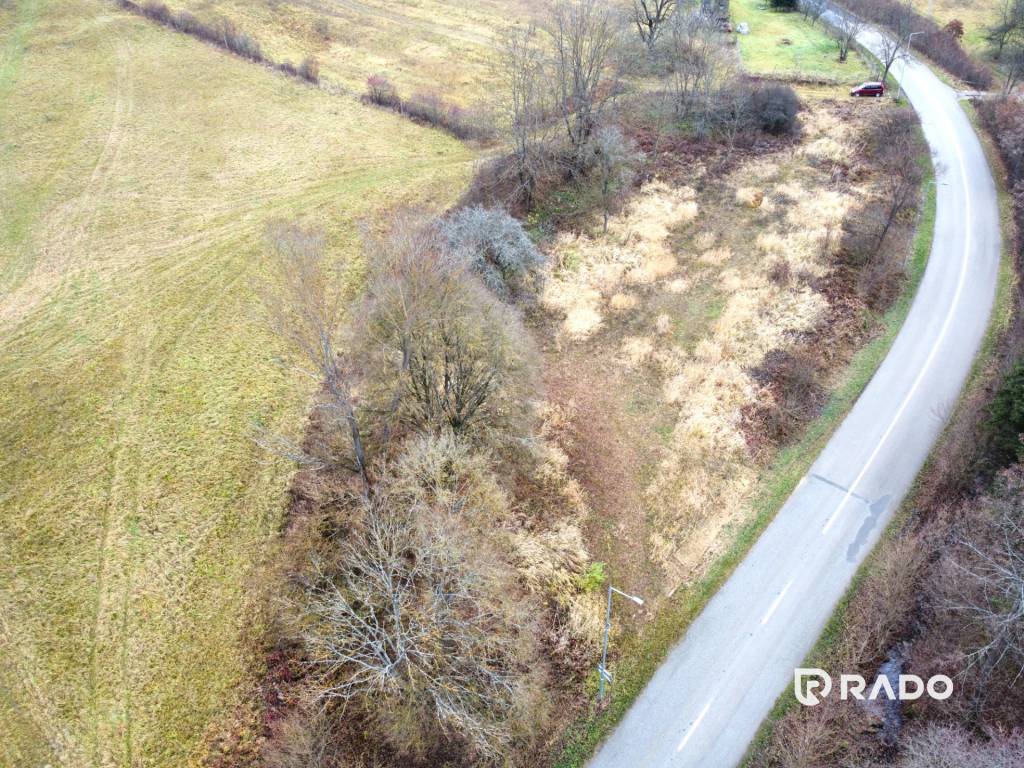 RADO| Stavebný pozemok v obci Dohňany - 1261m2