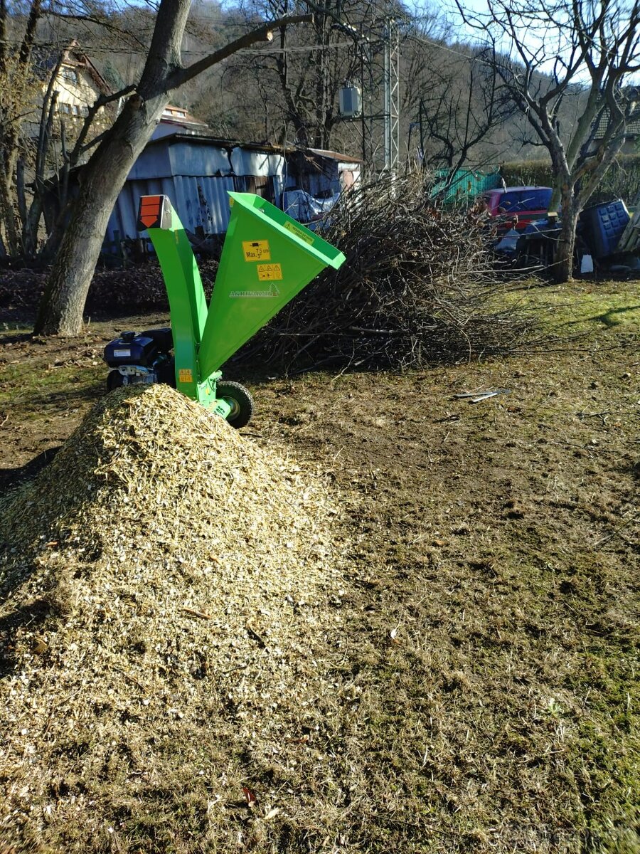 Štiepkovač LASKY 95/GX, výkon 8,7 kW