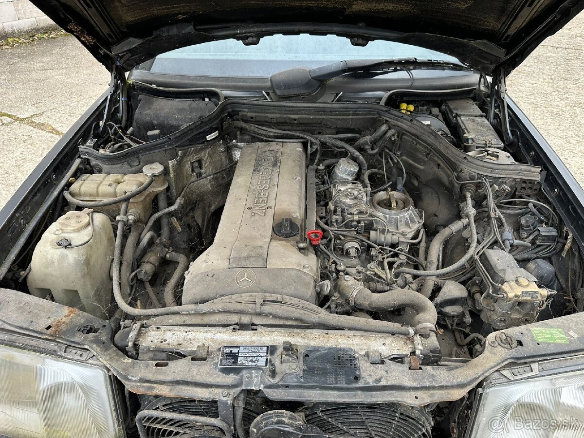 Mercedes m104, Motor