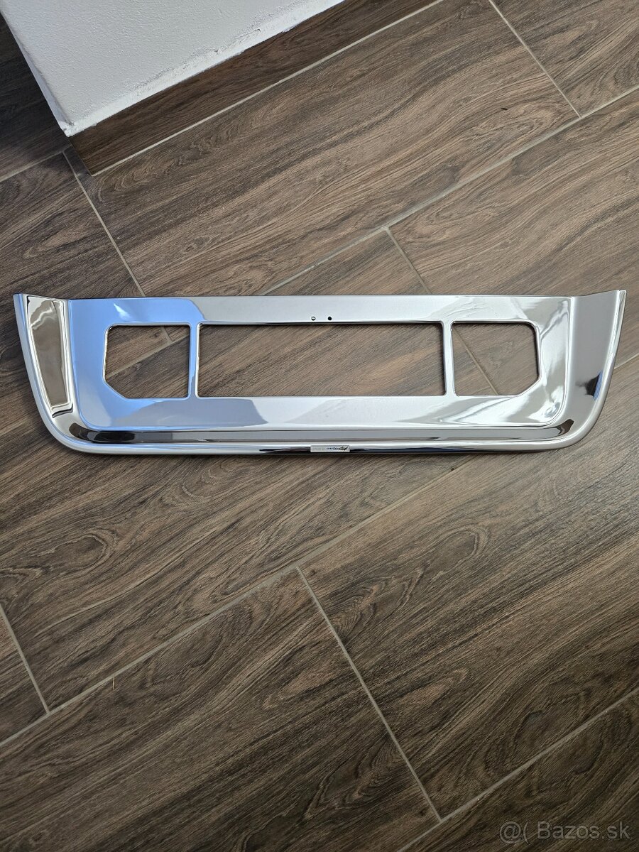 Zadný rámček pod ŠPZ Škoda Octavia 2
