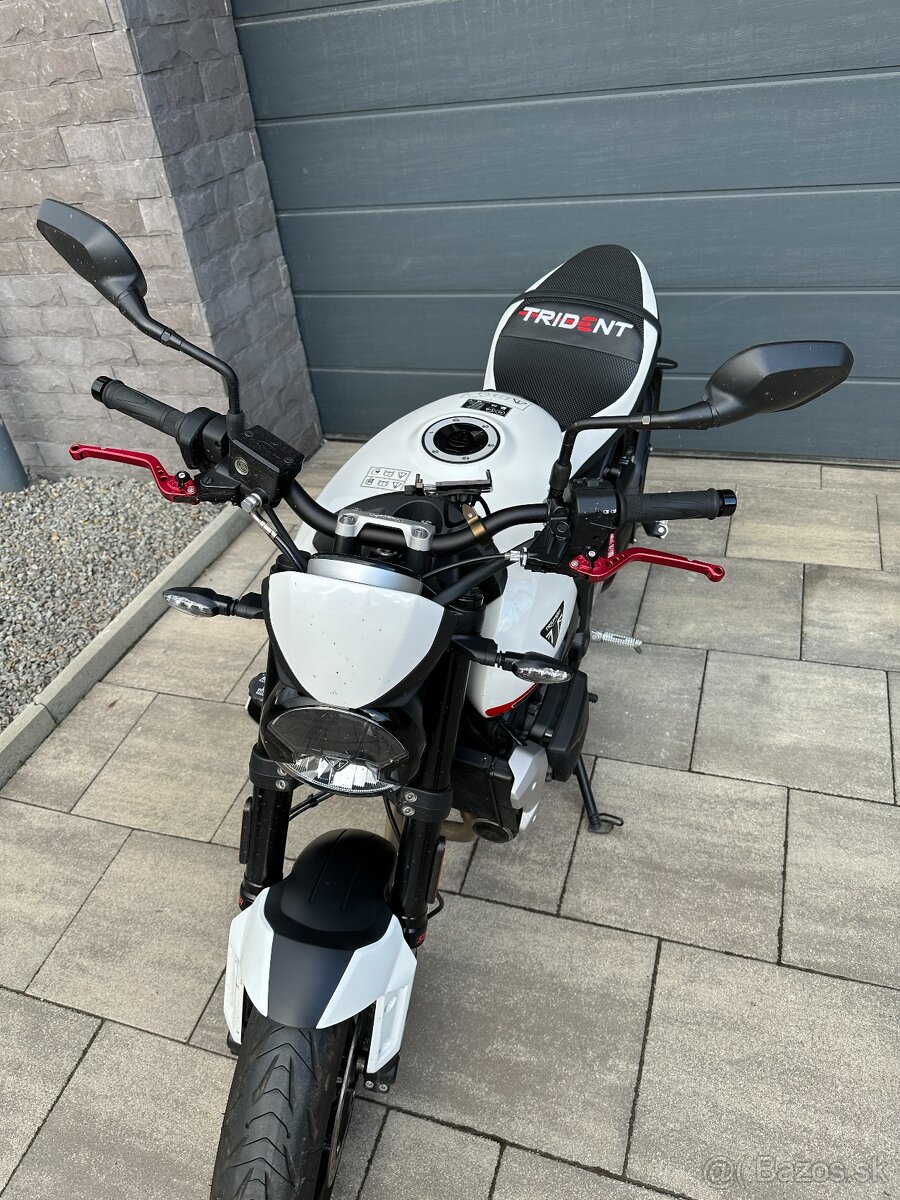 Triumph Trident 660