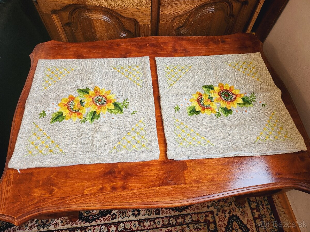 2 kusy krásnych ozdobných obliečok na vankúše 40x40