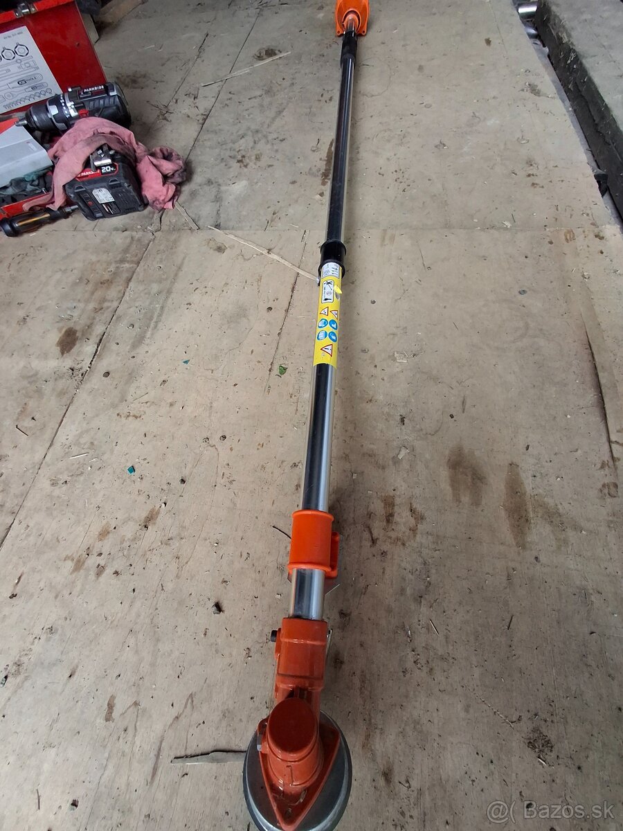 28 mm tyc s hlavou a kosom