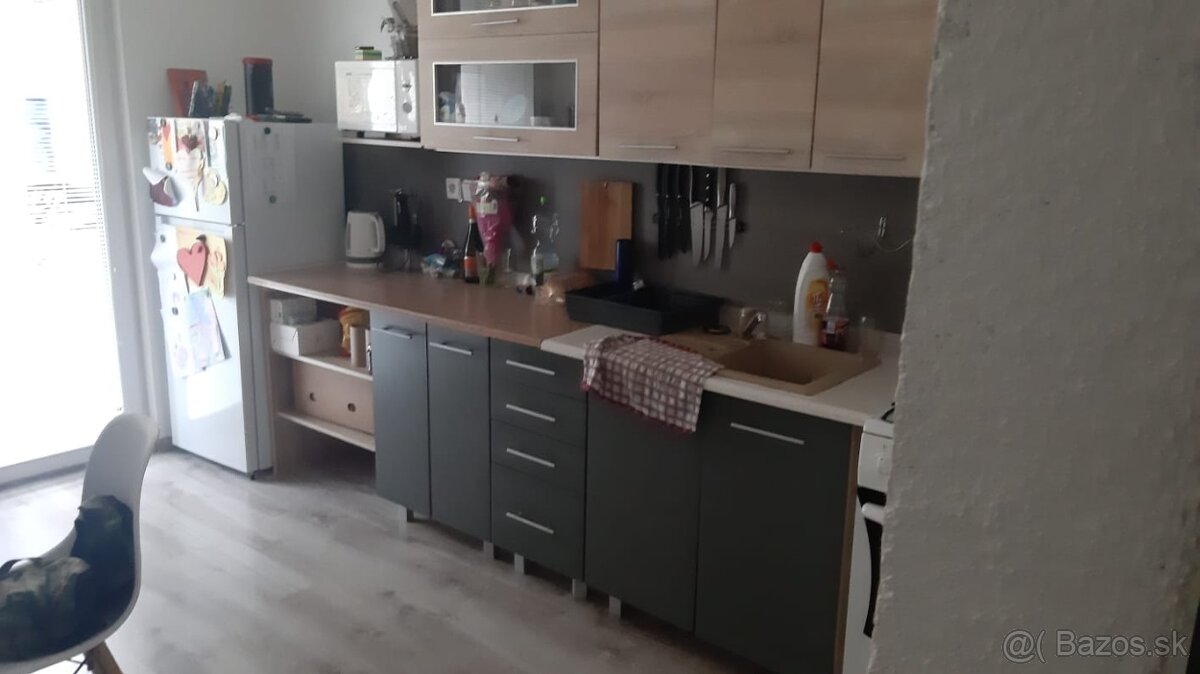 3-izbový byt na prenájom Nová Baňa