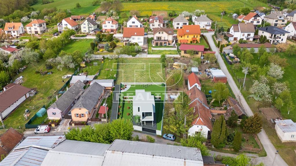 NA PREDAJ STAVEBNÝ POZEMOK 700m2, MYJAVA, TURÁ LÚKA