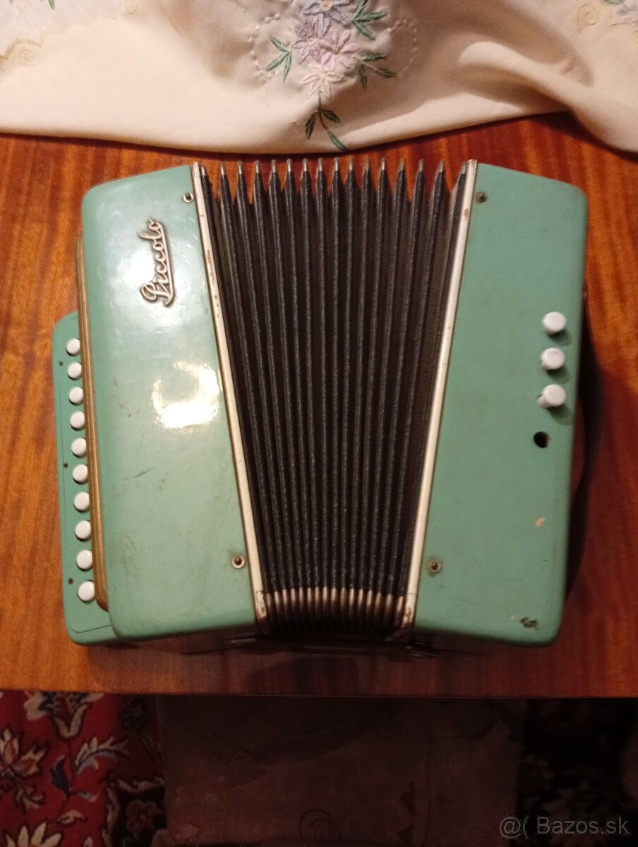 Predám gombíkovú harmoniku