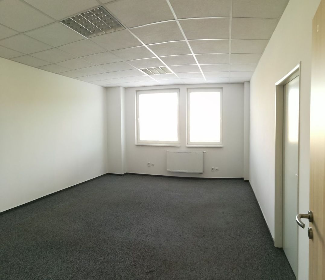 samostatná kancelária, širšie centrum Trenčín