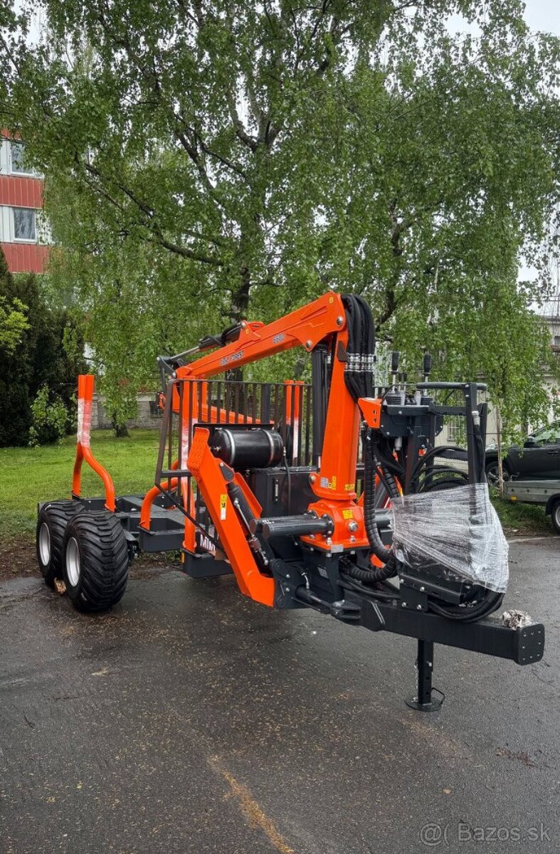 Vyvažecí vlek vyvažečka, vývozka MTM 10T Ruka 6.6m