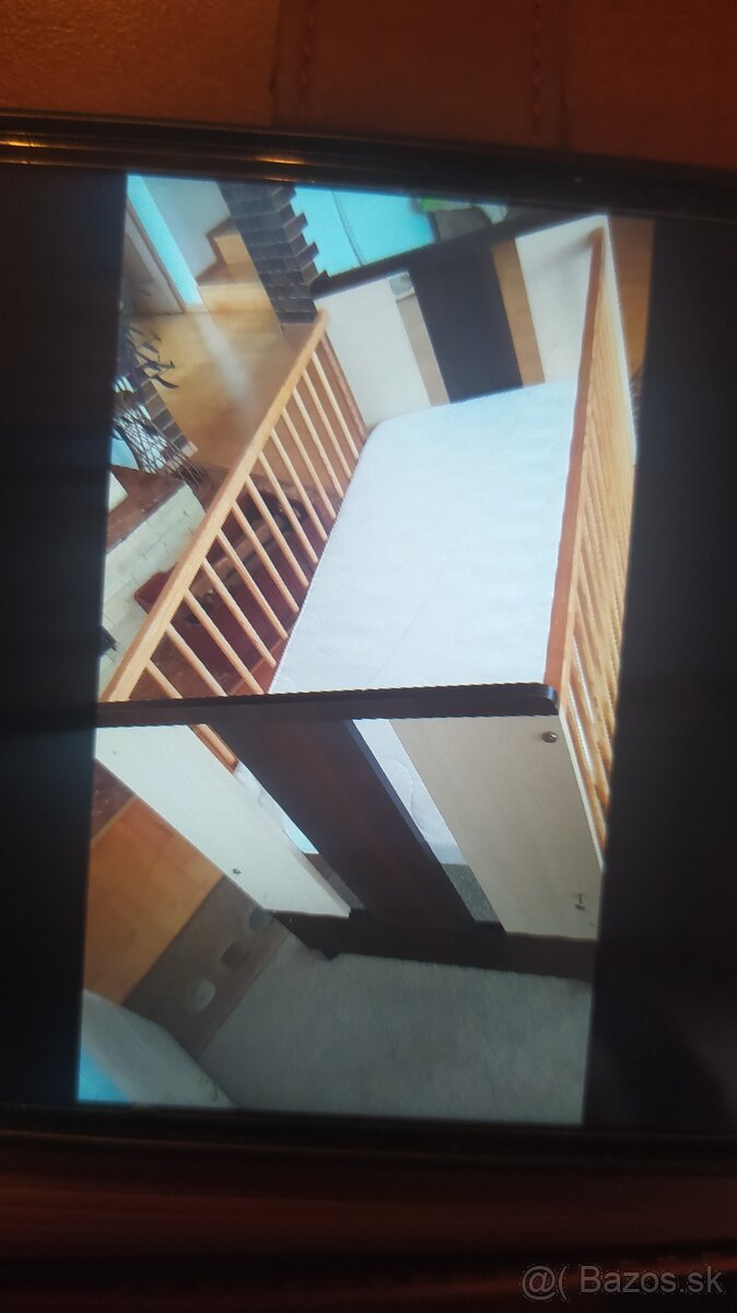 Postieľka s matracom č.1, hracia deka