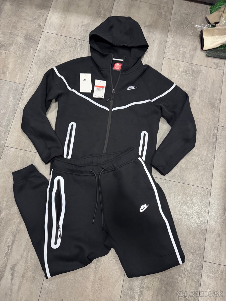 Nike Tech Fleece reflexný set,Veľkosť L