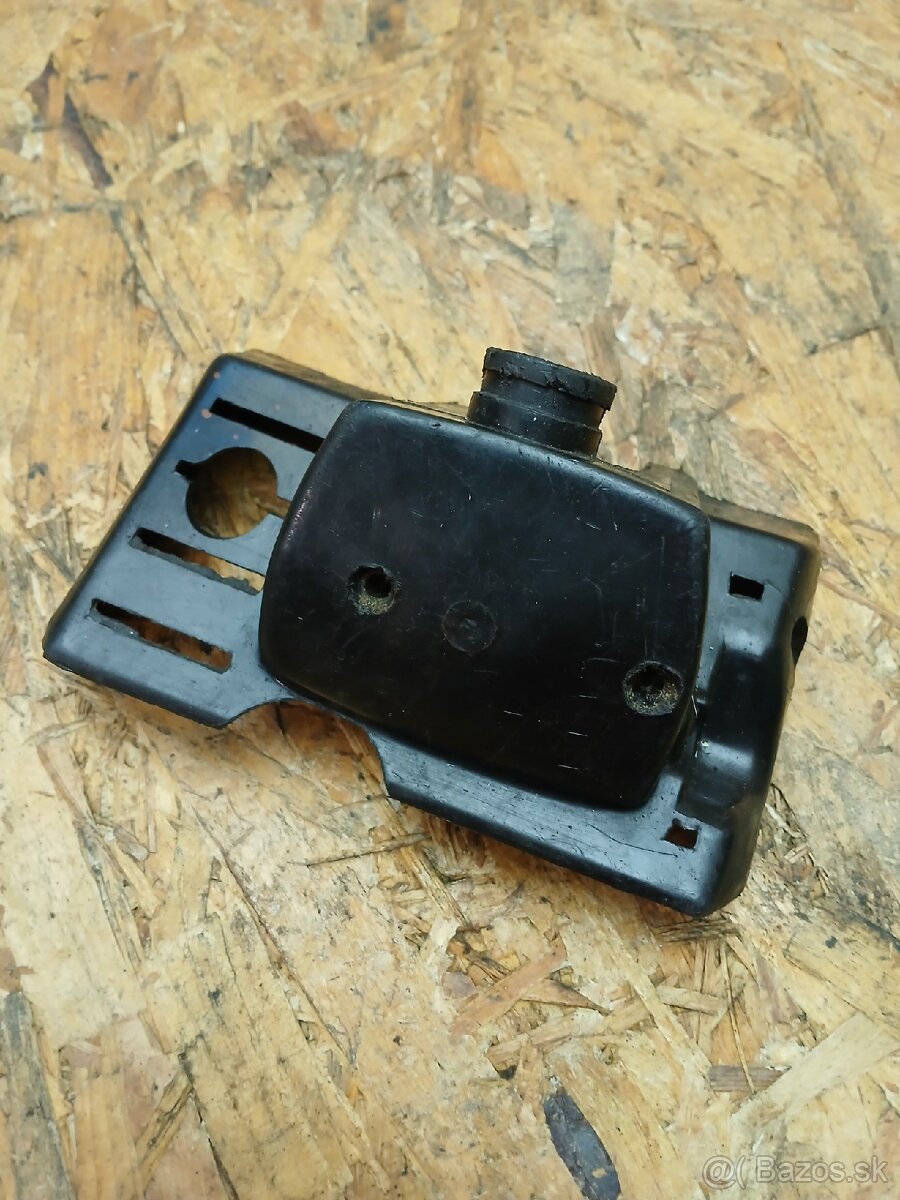 Babetta 207 kryt karburátora