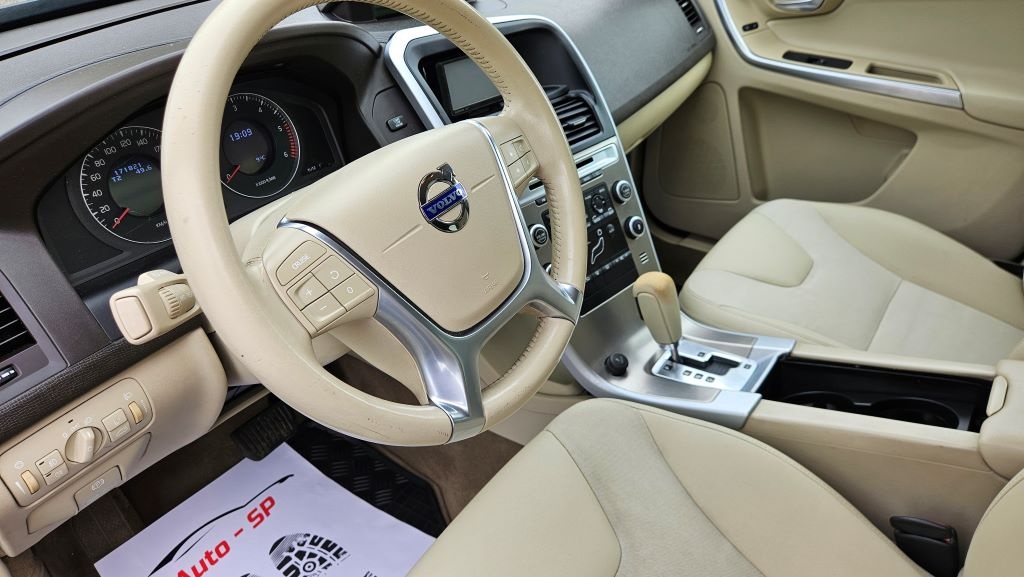 VOLVO XC60 2.4D AT/6 AUTOMAT