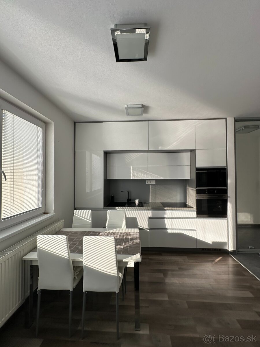 Slnečný dvojizbový byt