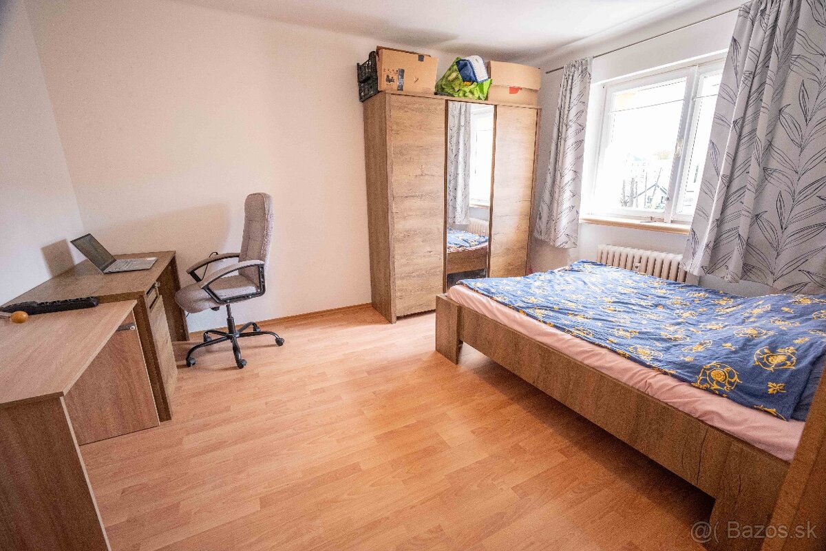 Ponúkame Vám tento útulný 2-izbový byt (53 m2) v Ružomberku,