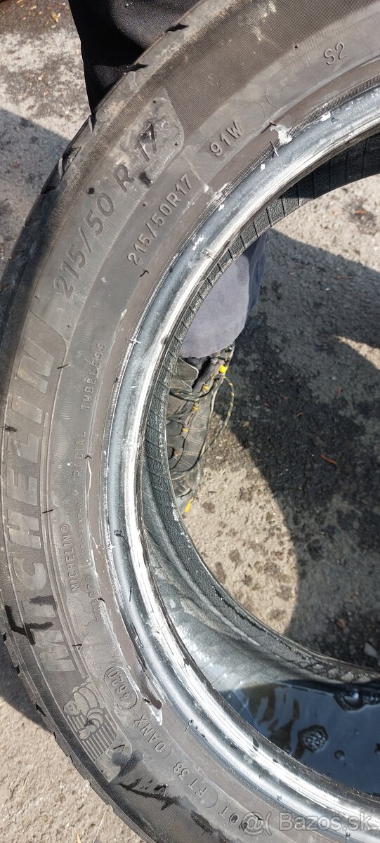 Predam letne pneu 2x 215/50R17 Michelin