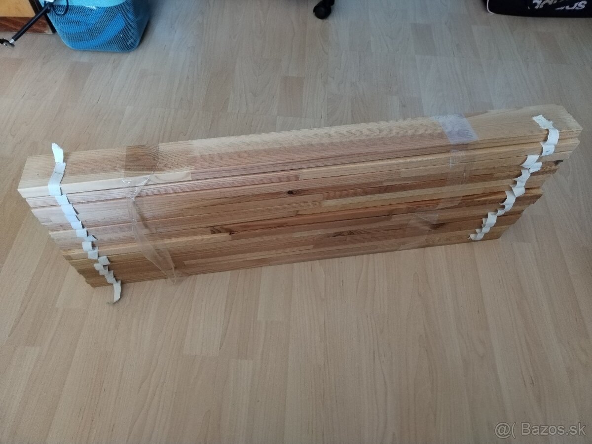 Drevený latkový rošt