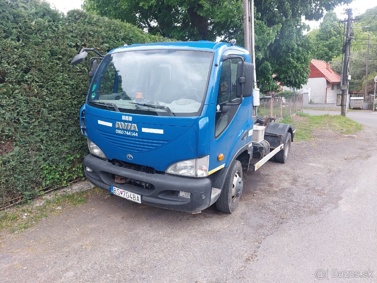 Predám AVIA D90 kontajner