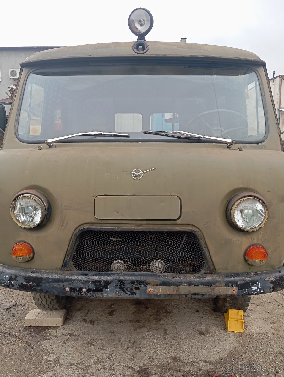 Prodám uaz 452